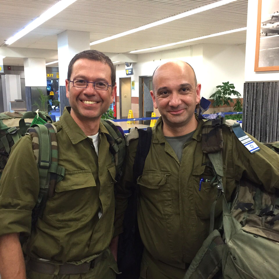 ד"ר קידר מכרמל עם החבר ד"ר שיר